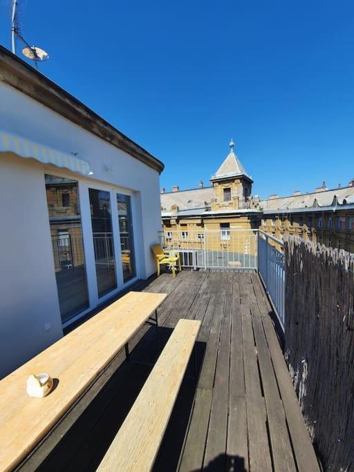 Beauty On The Rooftop With Ac And Rooftop Terrace Budapest Exterior foto